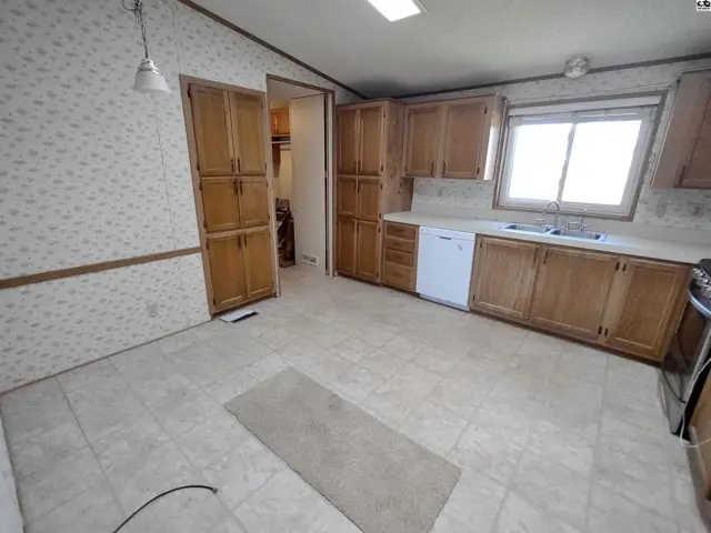 Photo of 403 N Main St, Iuka, KS