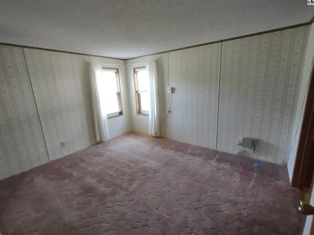 Photo of 403 N Main St, Iuka, KS