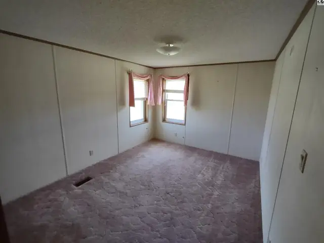 Photo of 403 N Main St, Iuka, KS