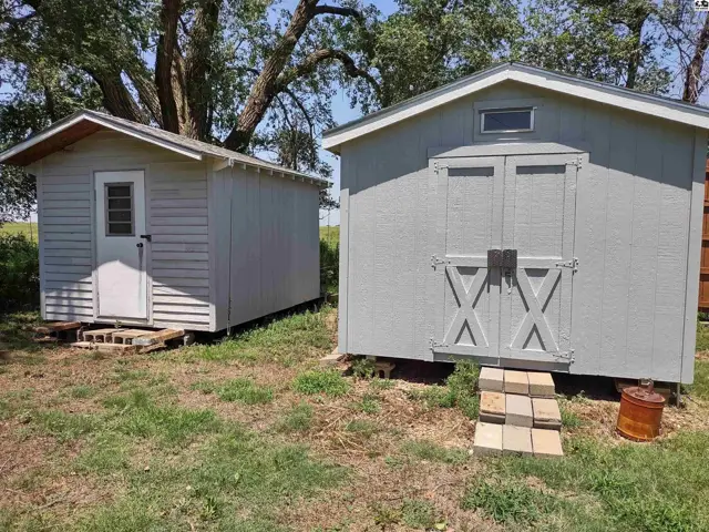Photo of 403 N Main St, Iuka, KS