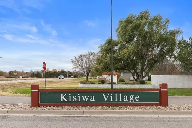 Photo of 13 Kisiwa Ct, Hutchinson, KS