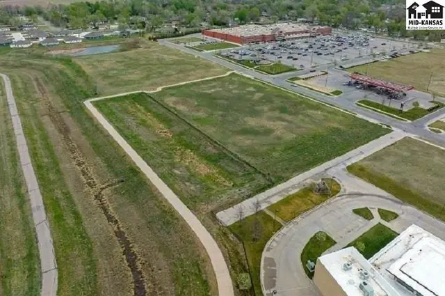 Photo of 0000 Plaza East Dr, Hutchinson, KS