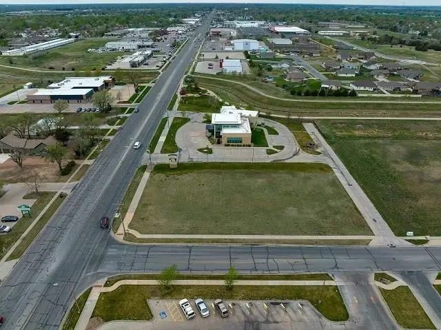 Photo of 0000 Plaza East Dr, Hutchinson, KS