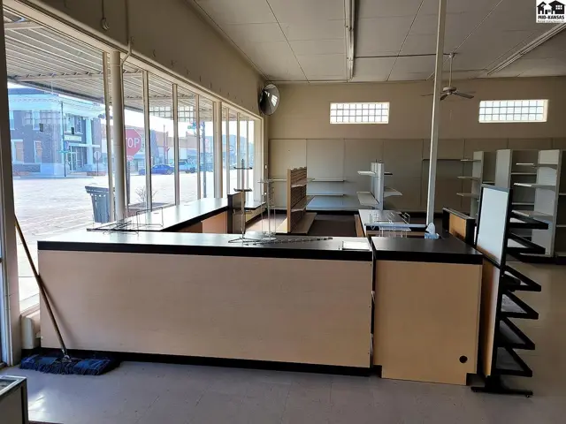 Photo of 103 N Main St, Stafford, KS