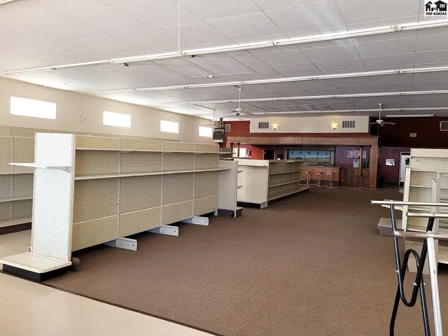 Photo of 103 N Main St, Stafford, KS