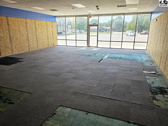 Photo of 1316 N Main St, McPherson, KS