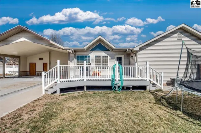 Photo of 611 E 41st Ave, Hutchinson, KS