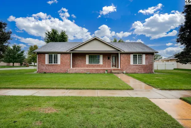 Photo of 611 E 41st Ave, Hutchinson, KS