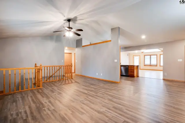 Photo of 611 E 41st Ave, Hutchinson, KS