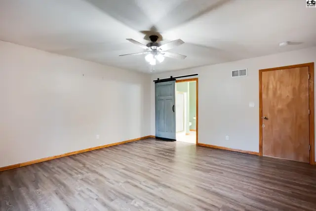 Photo of 611 E 41st Ave, Hutchinson, KS