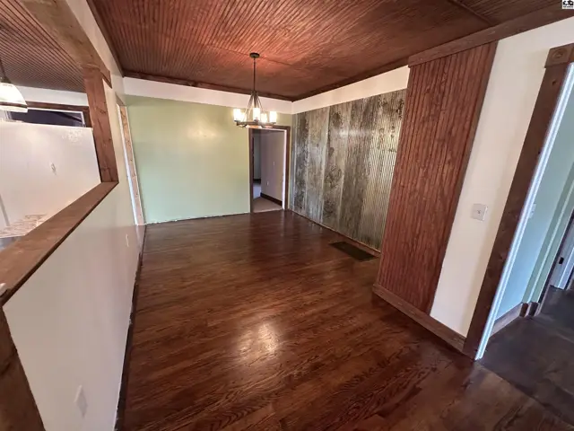 Photo of 323 S Oak St, Medicine Lodge, KS