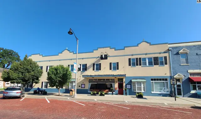 Photo of 112 W Lincoln St, Lindsborg, KS