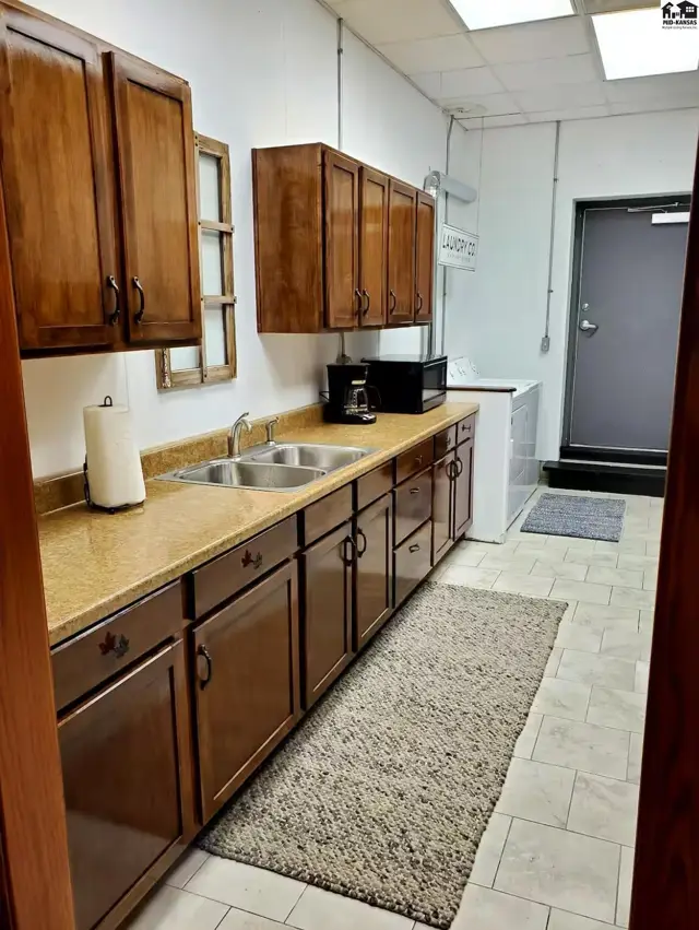 Photo of 109 S Kansas Ave, Haven, KS