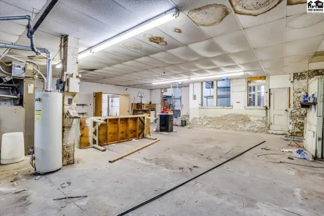 Photo of 214 S Main St, McPherson, KS