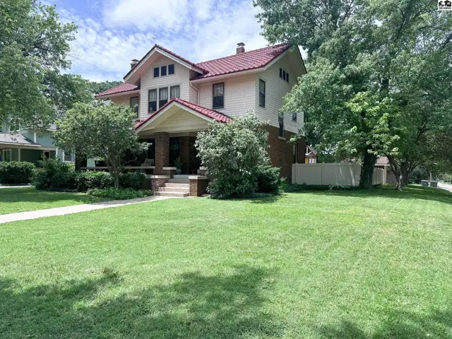 Photo of 323 N Main St, Pratt, KS