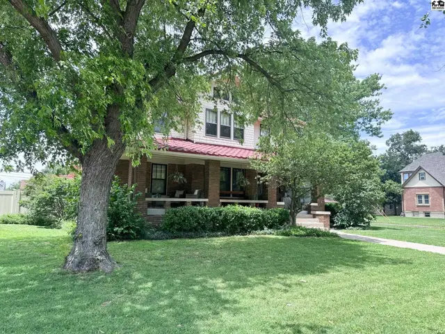 Photo of 323 N Main St, Pratt, KS