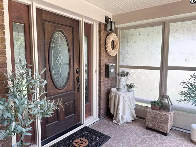 Photo of 323 N Main St, Pratt, KS