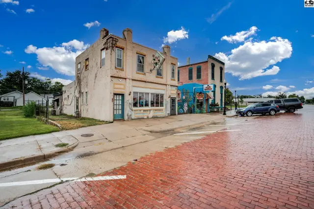 Photo of 205 S West Ave, Lyons, KS