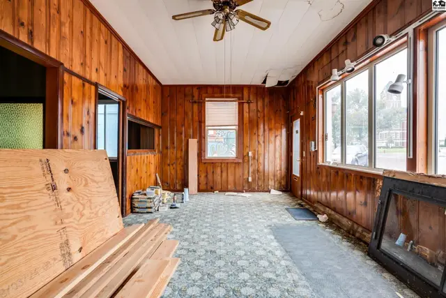 Photo of 205 S West Ave, Lyons, KS
