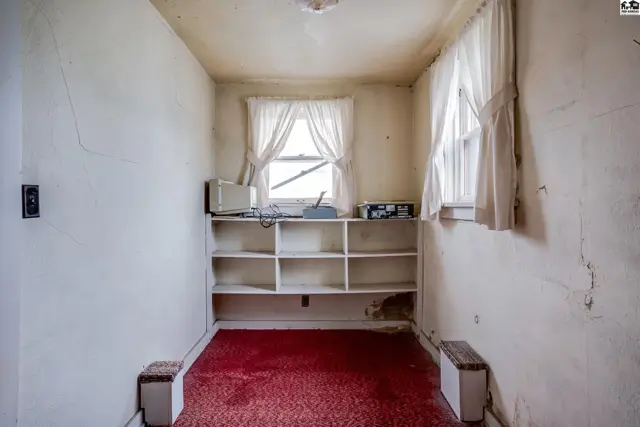 Photo of 205 S West Ave, Lyons, KS