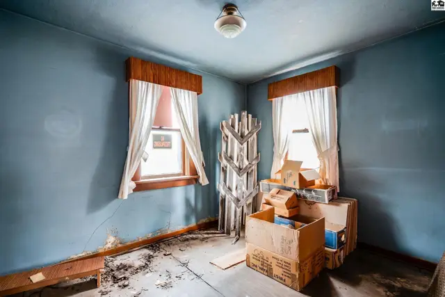 Photo of 205 S West Ave, Lyons, KS