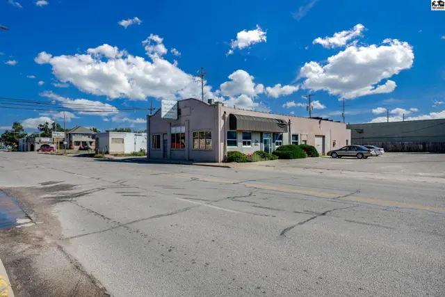 Photo of 410 N Adams St, Hutchinson, KS