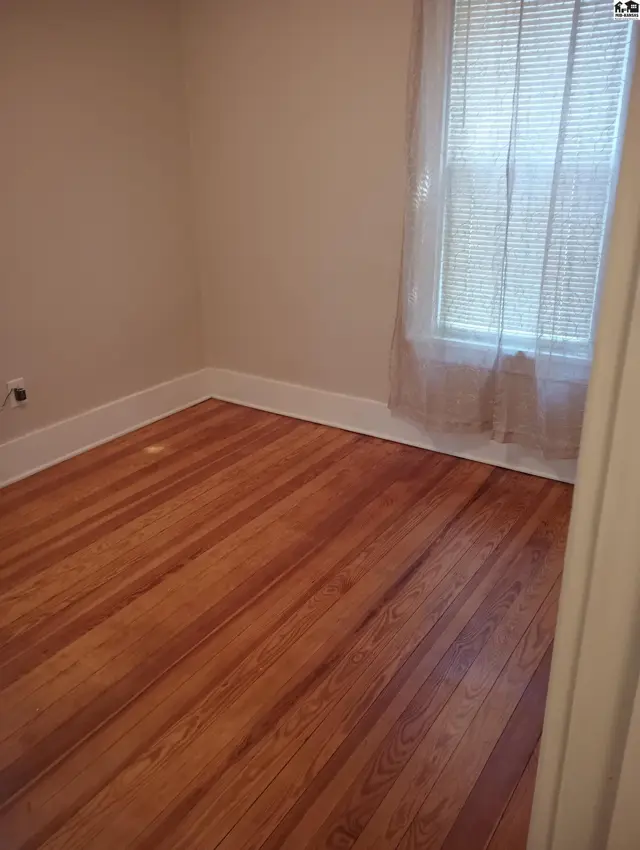 Photo of 418 East Avenue South, Lyons, KS