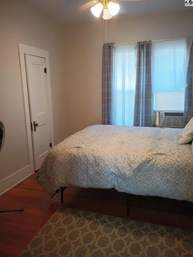 Photo of 418 East Avenue South, Lyons, KS