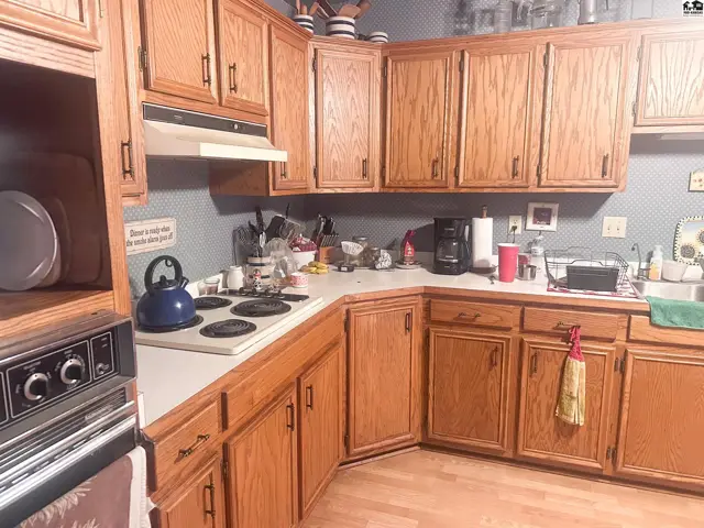 Photo of 300 N Main St, Pratt, KS