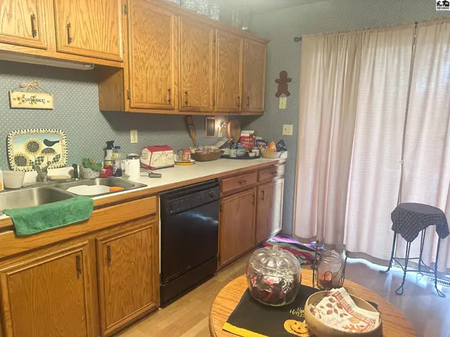 Photo of 300 N Main St, Pratt, KS
