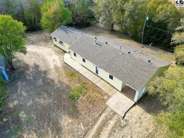 Photo of 5517 E 17th Ave, Hutchinson, KS