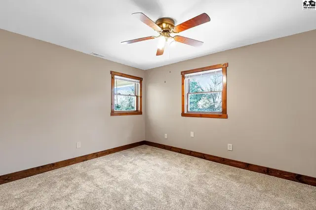 Photo of 5517 E 17th Ave, Hutchinson, KS