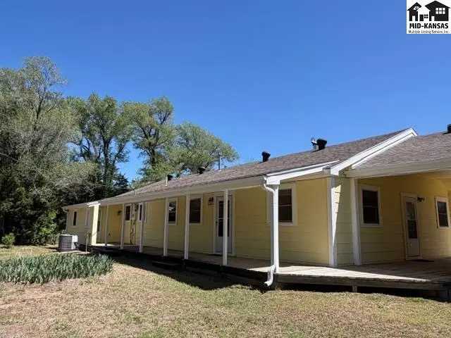 Photo of 5517 E 17th Ave, Hutchinson, KS