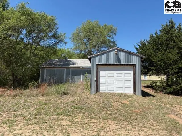 Photo of 5517 E 17th Ave, Hutchinson, KS