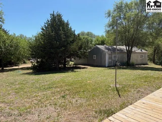 Photo of 5517 E 17th Ave, Hutchinson, KS