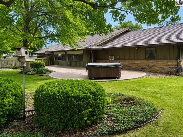 Photo of 543 Terrace Dr, Pratt, KS