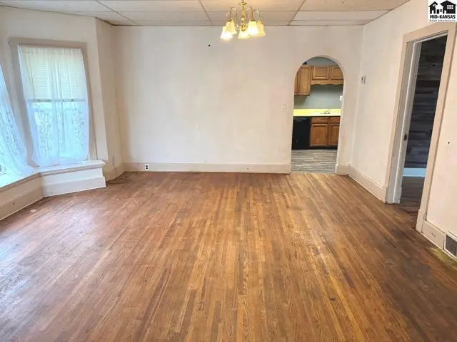 Photo of 317 W 4th St, Larned, KS