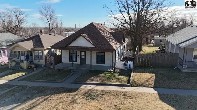 Photo of 317 W 4th St, Larned, KS