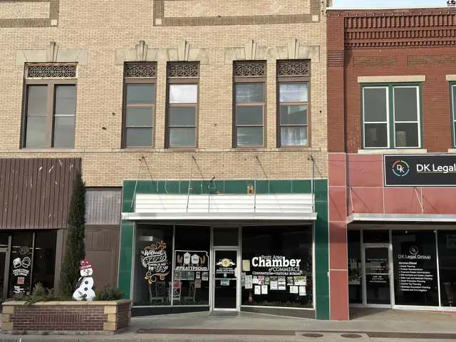 Photo of 211 S Main St, Pratt, KS