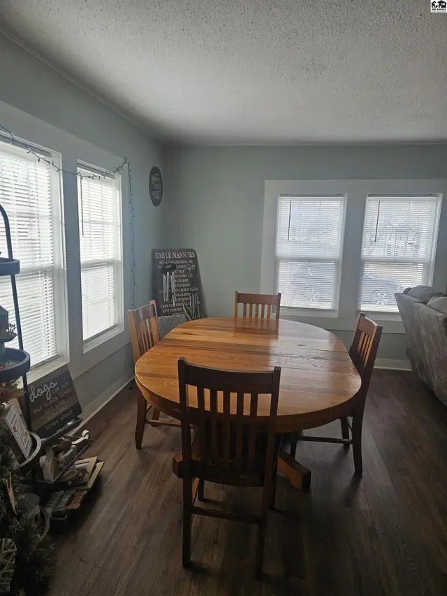 Photo of 806 N Wheeler St, McPherson, KS