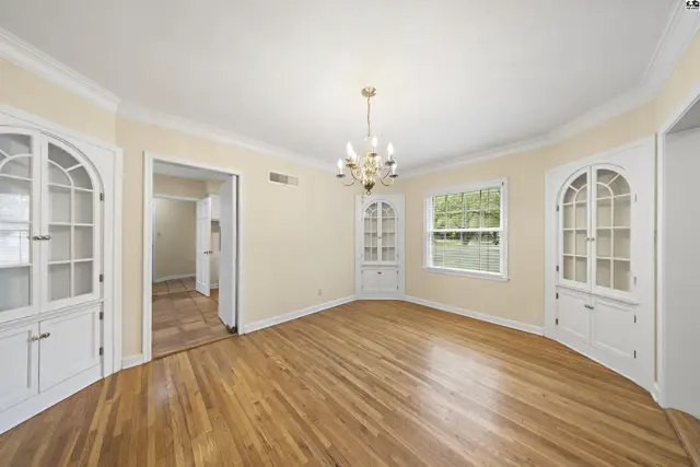 Photo of 400 Hyde Park Dr, Hutchinson, KS