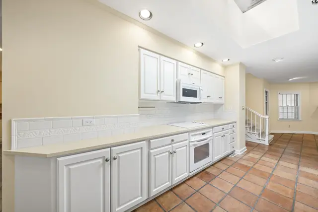 Photo of 400 Hyde Park Dr, Hutchinson, KS