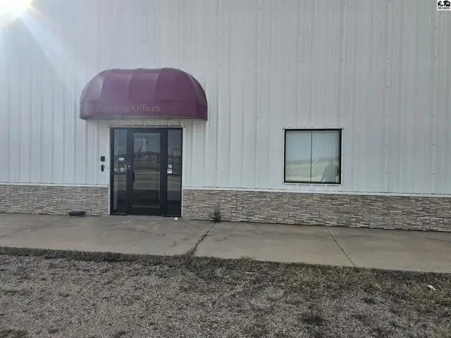 Photo of 2611 E 17th Ave, Hutchinson, KS