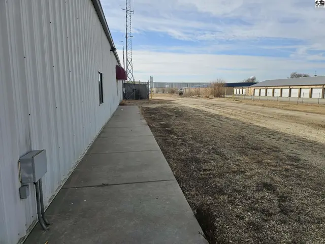Photo of 2611 E 17th Ave, Hutchinson, KS