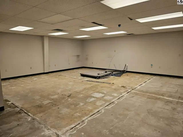 Photo of 2611 E 17th Ave, Hutchinson, KS