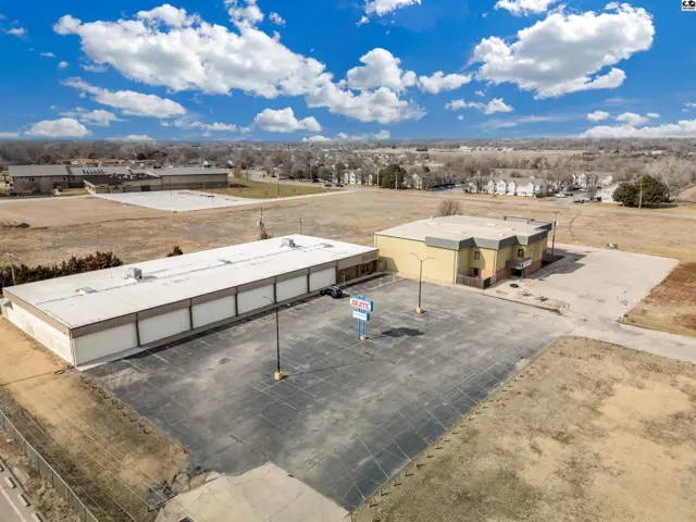 Photo of 3101 N Lorraine St, Hutchinson, KS