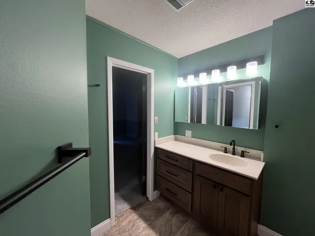 Photo of 414 Saratoga Ct, Pratt, KS