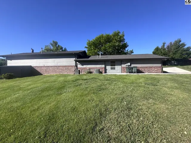 Photo of 414 Saratoga Ct, Pratt, KS
