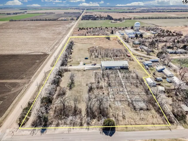 Photo of 2405 E Wasp Rd, Hutchinson, KS
