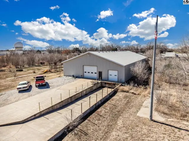 Photo of 2405 E Wasp Rd, Hutchinson, KS